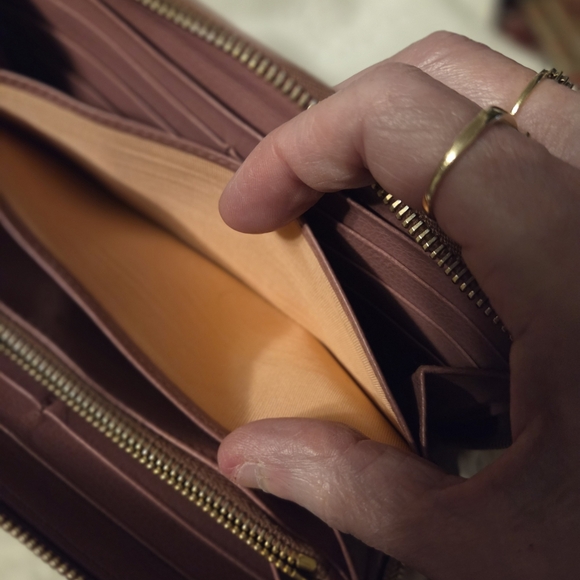 Prada Dusty Rose Leather Wallet EUC - Picture 13 of 16